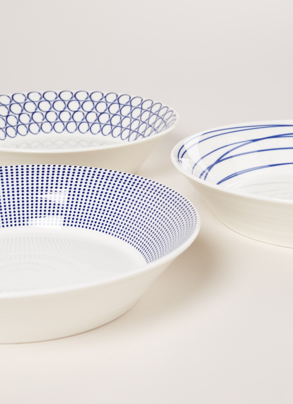 Royal Doulton Pacific pastabord 22 cm set van 6 - detail 4 donkerblauw