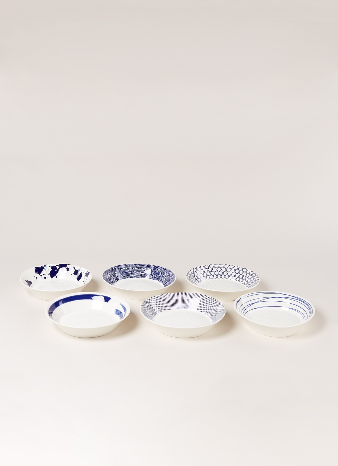 Royal Doulton Pacific pastabord 22 cm set van 6 - voorkant 2 donkerblauw