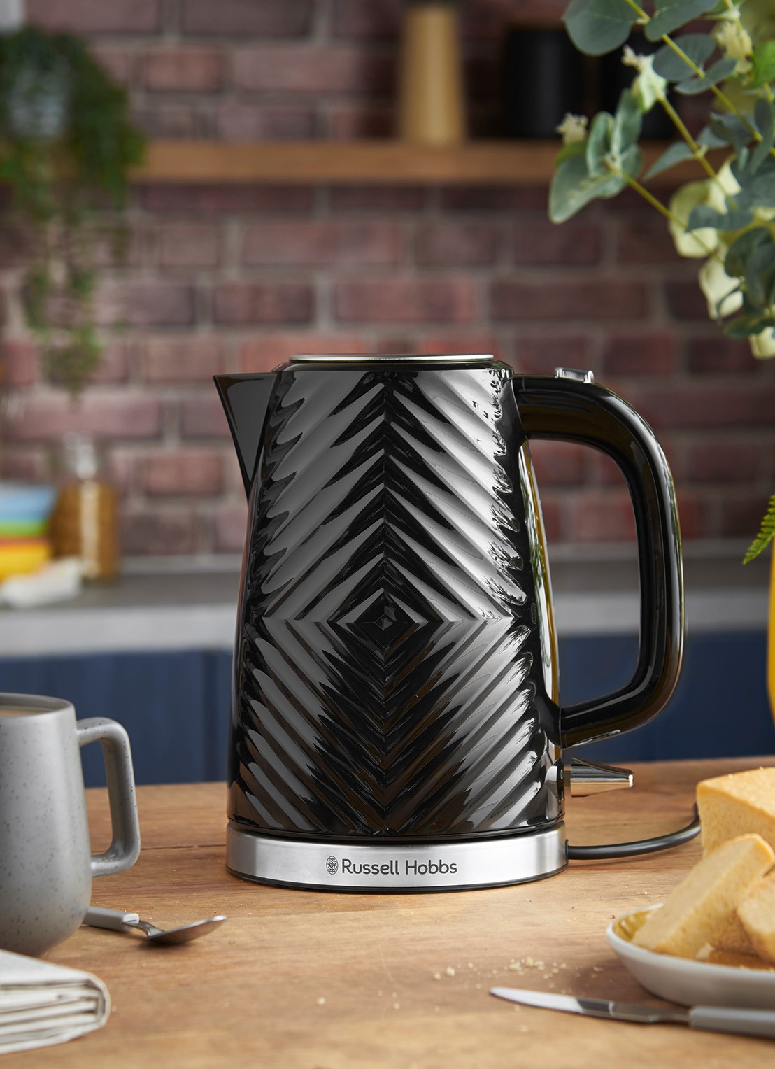 Russell Hobbs Groove waterkoker 1,7 liter 26380-70 - voorkant 3 zwart