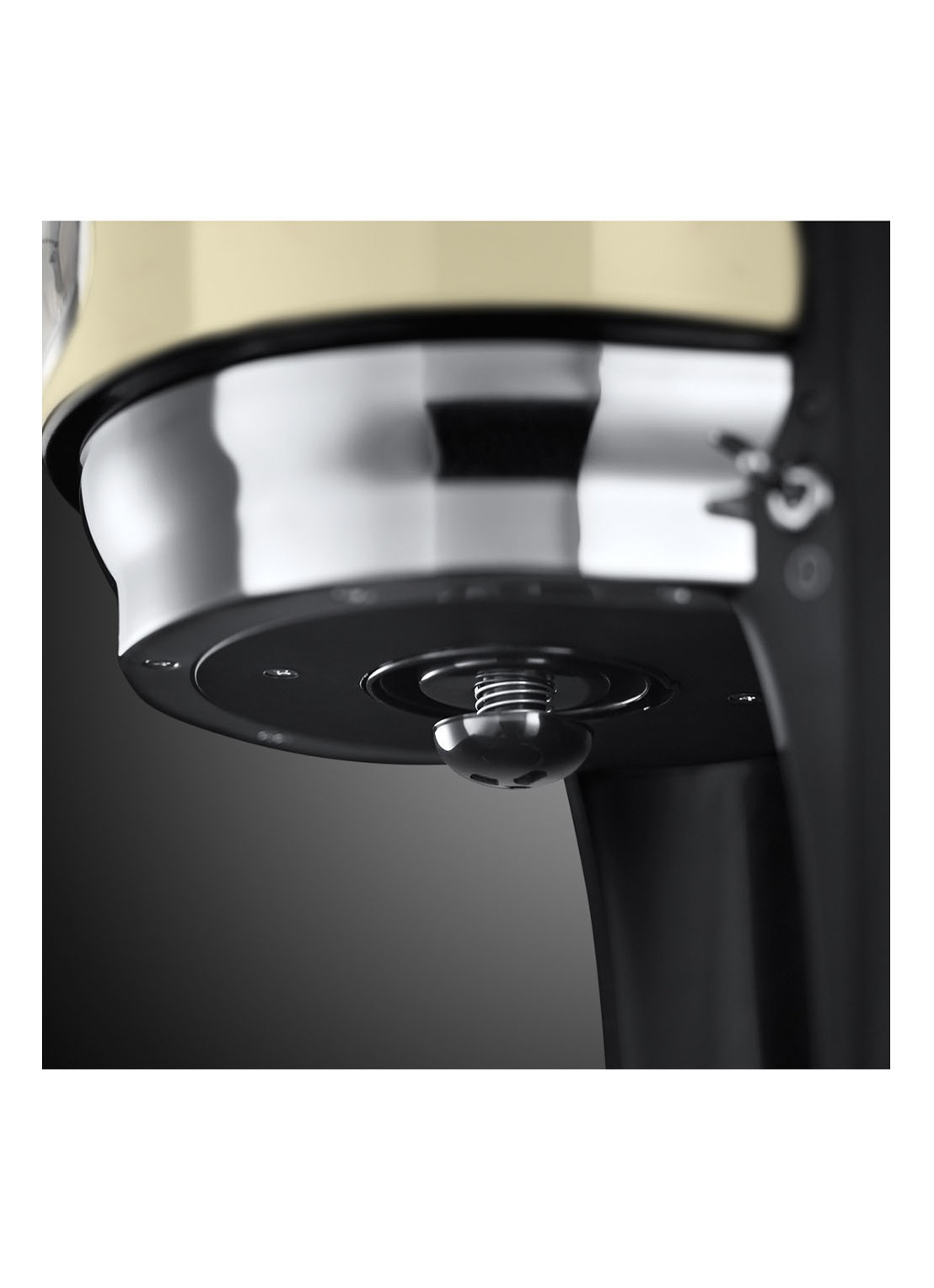 Russell Hobbs Retro Vintage Cream koffiezetapparaat 21702-56 - detail 6 creme