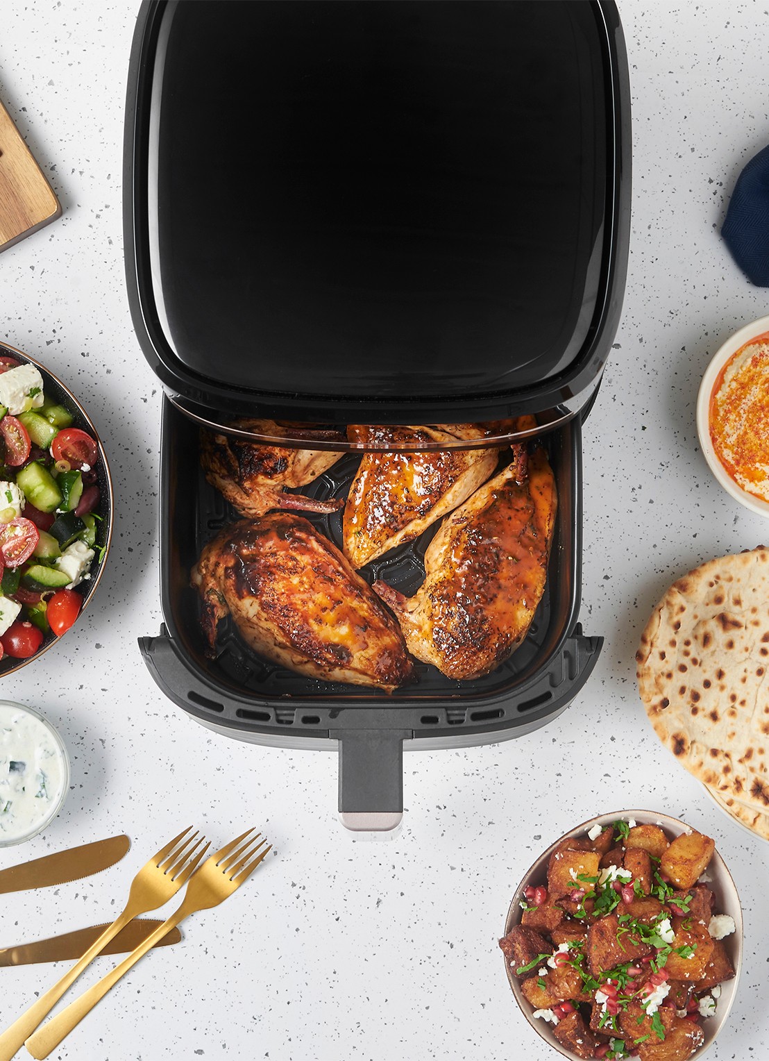 Russell Hobbs Satisfry airfryer 8,3 liter 27630-56 - detail 4 zwart