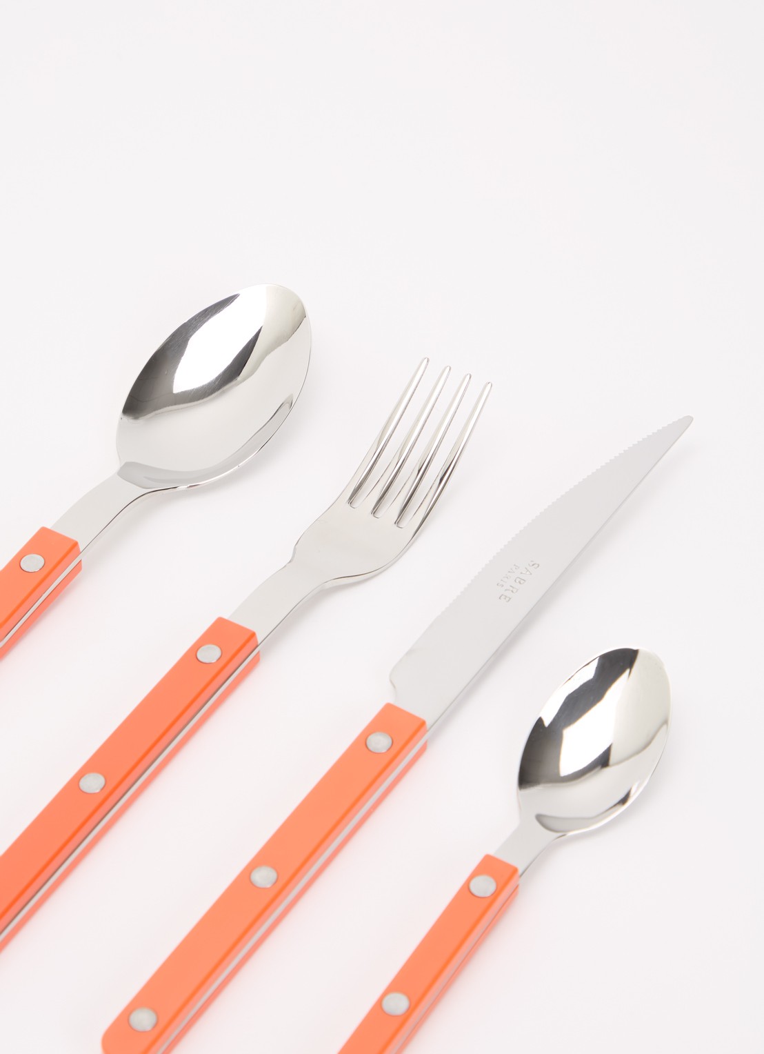 Sabre Bistrot bestekset 4- delig - voorkant 2 donkeroranje