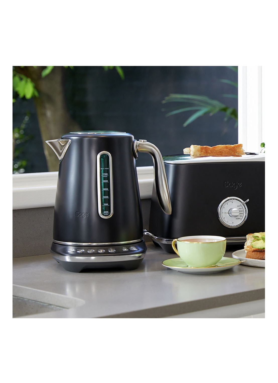 Sage The Soft Top Luxe waterkoker 1,7 liter SKE735BTR  - voorkant 2 zwart