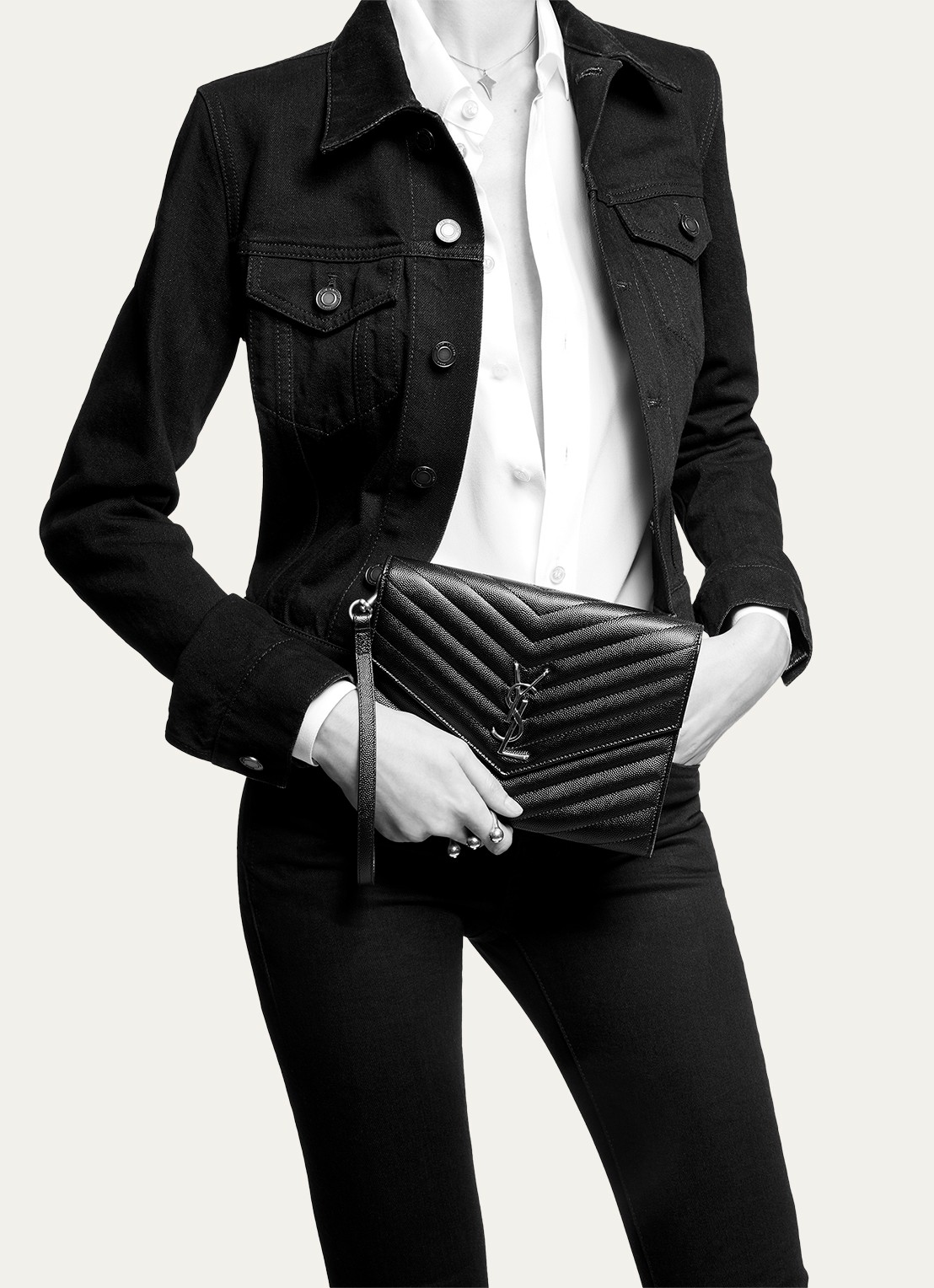 Saint Laurent Cassandre flap clutch van quilted kalfsleer - detail zwart