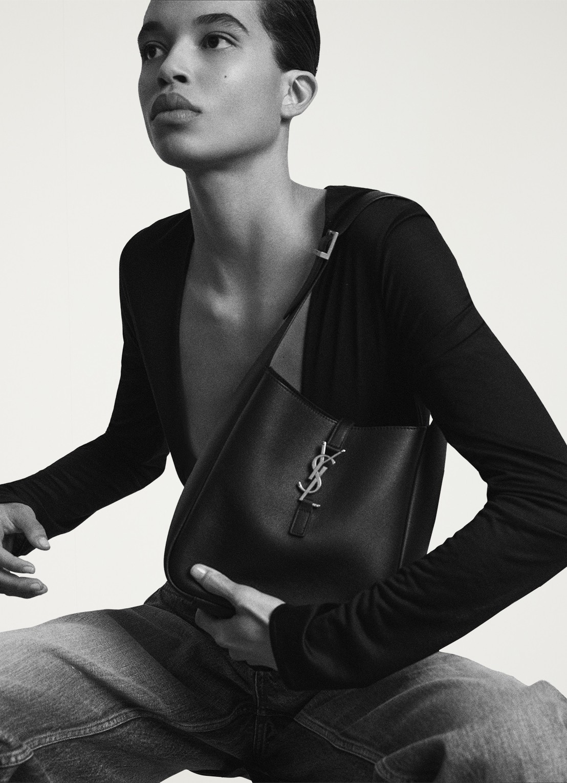 Saint Laurent Le 5 À 7 Supple Small schoudertas van kalfsleer - detail 5 bronsgroen