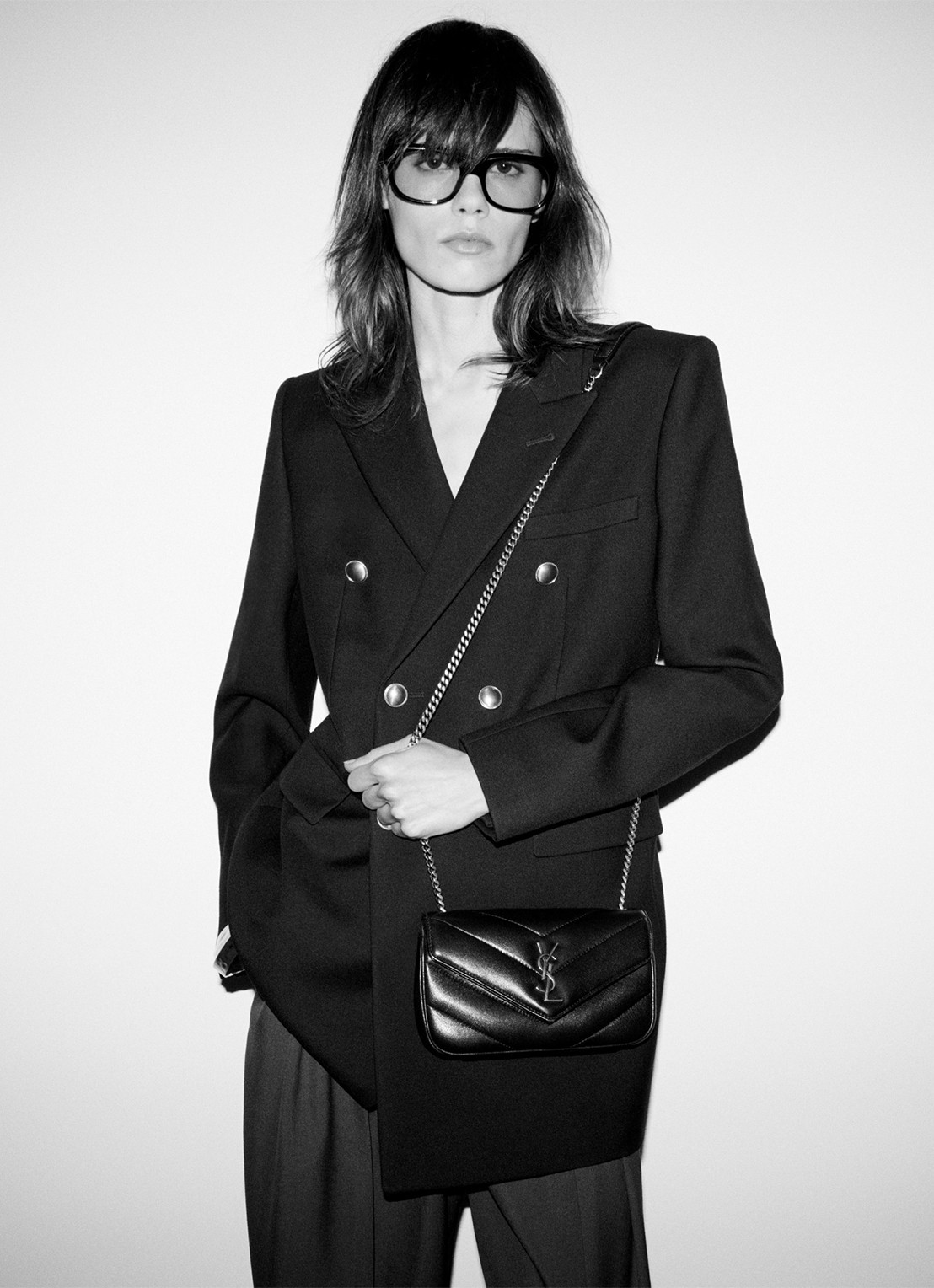 Saint Laurent Loulou Mini crossbodytas van lamsleer - detail roestbruin