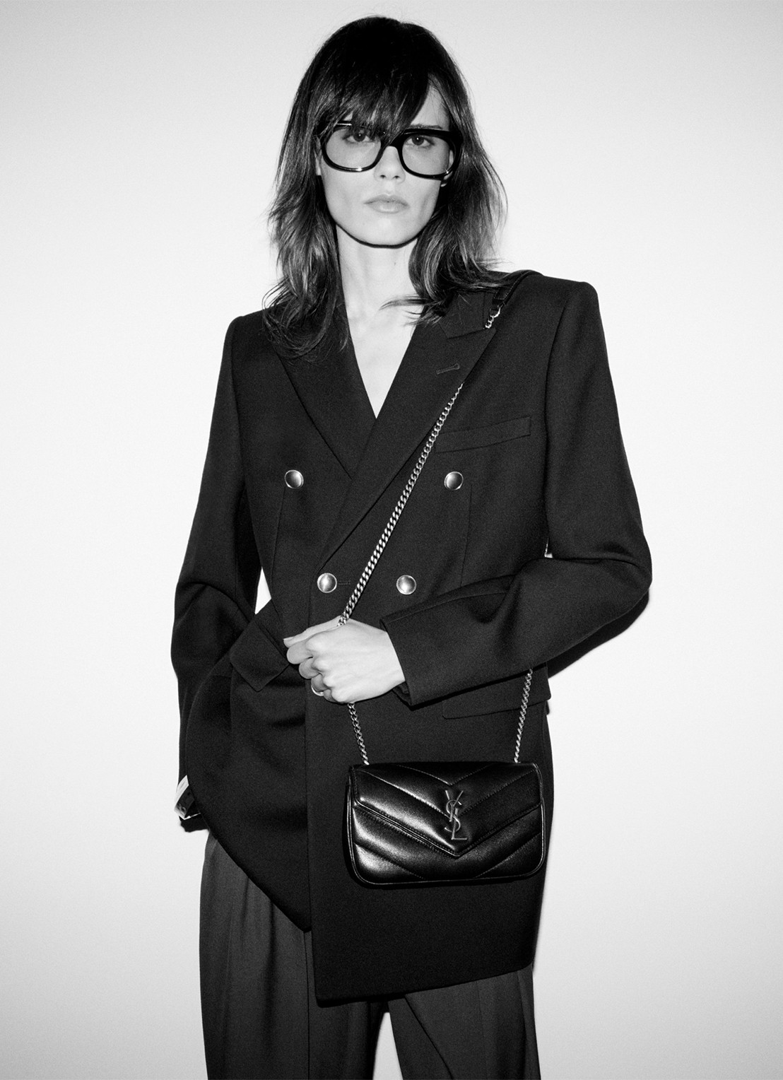 Saint Laurent Loulou Mini crossbodytas van lamsleer - detail 2 taupe