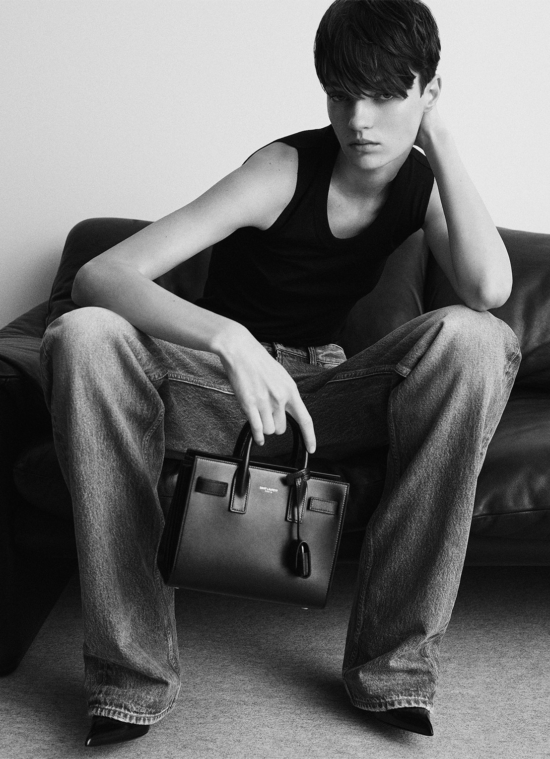 Saint Laurent Sac De Jour Nano handtas van kalfsleer - detail 2 taupe