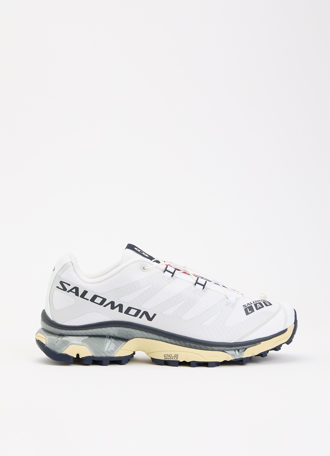 Salomon XT-4 sneaker met logo - voorkant 2 wit