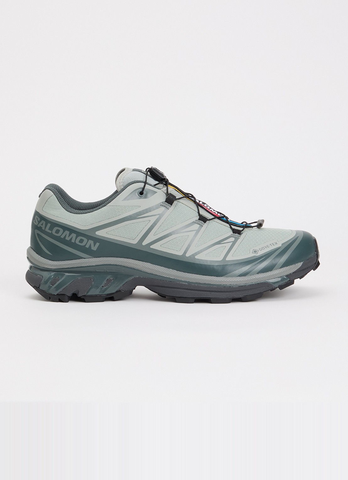 Salomon XT-6 GTX sneaker met mesh details - voorkant 2 zeegroen