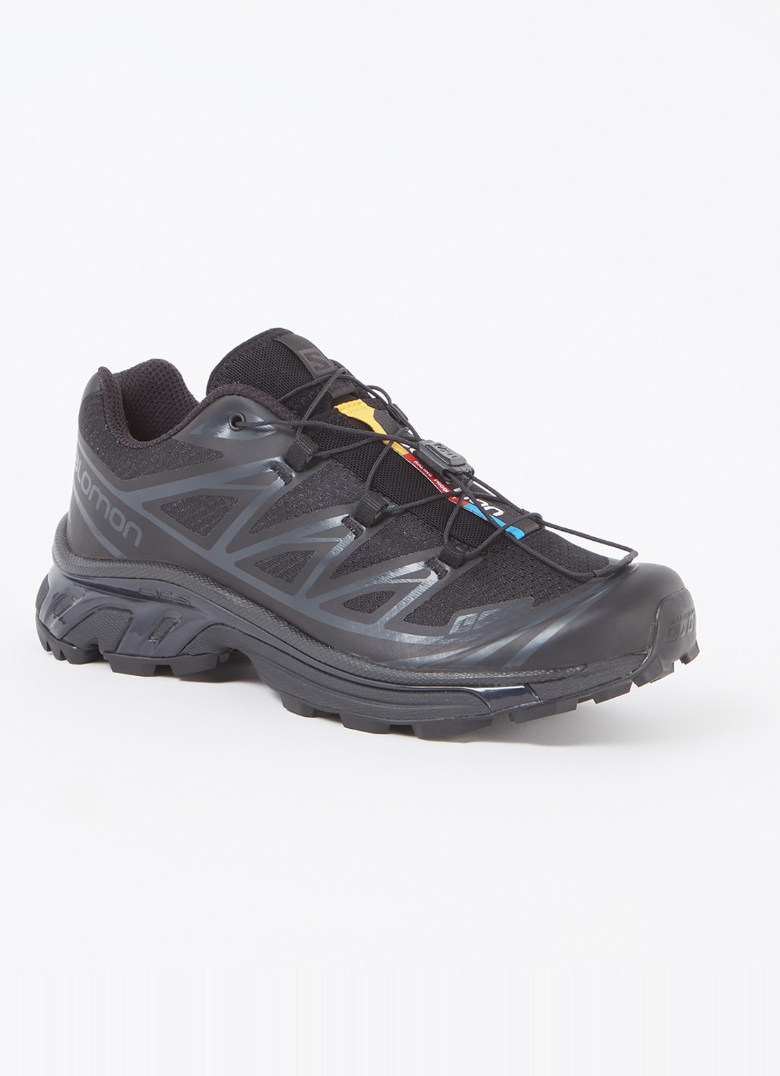 Salomon XT-6 sneaker met mesh details  - voorkant zwart
