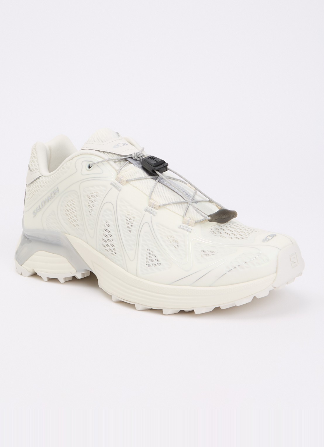 Salomon XT-Whisper Void sneaker met metallic finish - voorkant 2 gebroken wit
