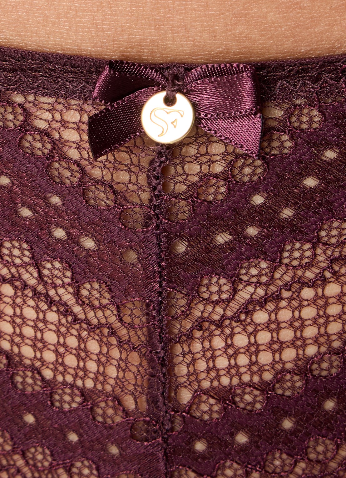 Sam Friday Celine tanga van kant - detail 3 bordeauxrood