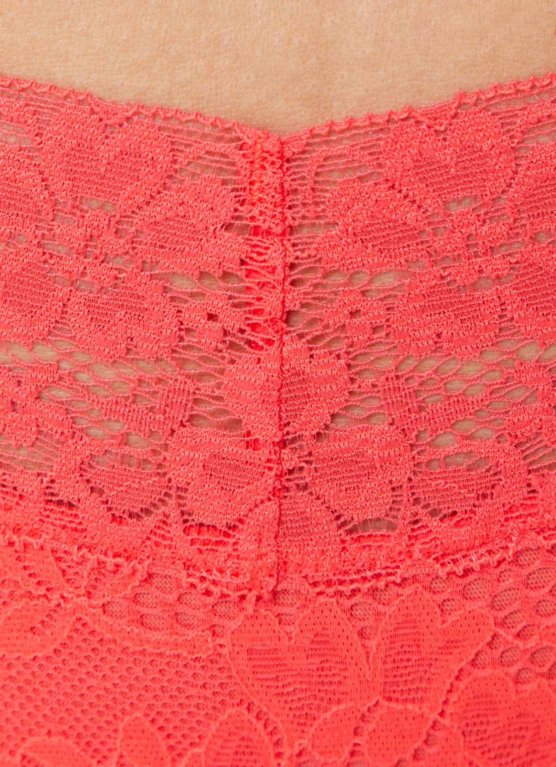 Sam Friday Pam string van kant - detail 3 rood