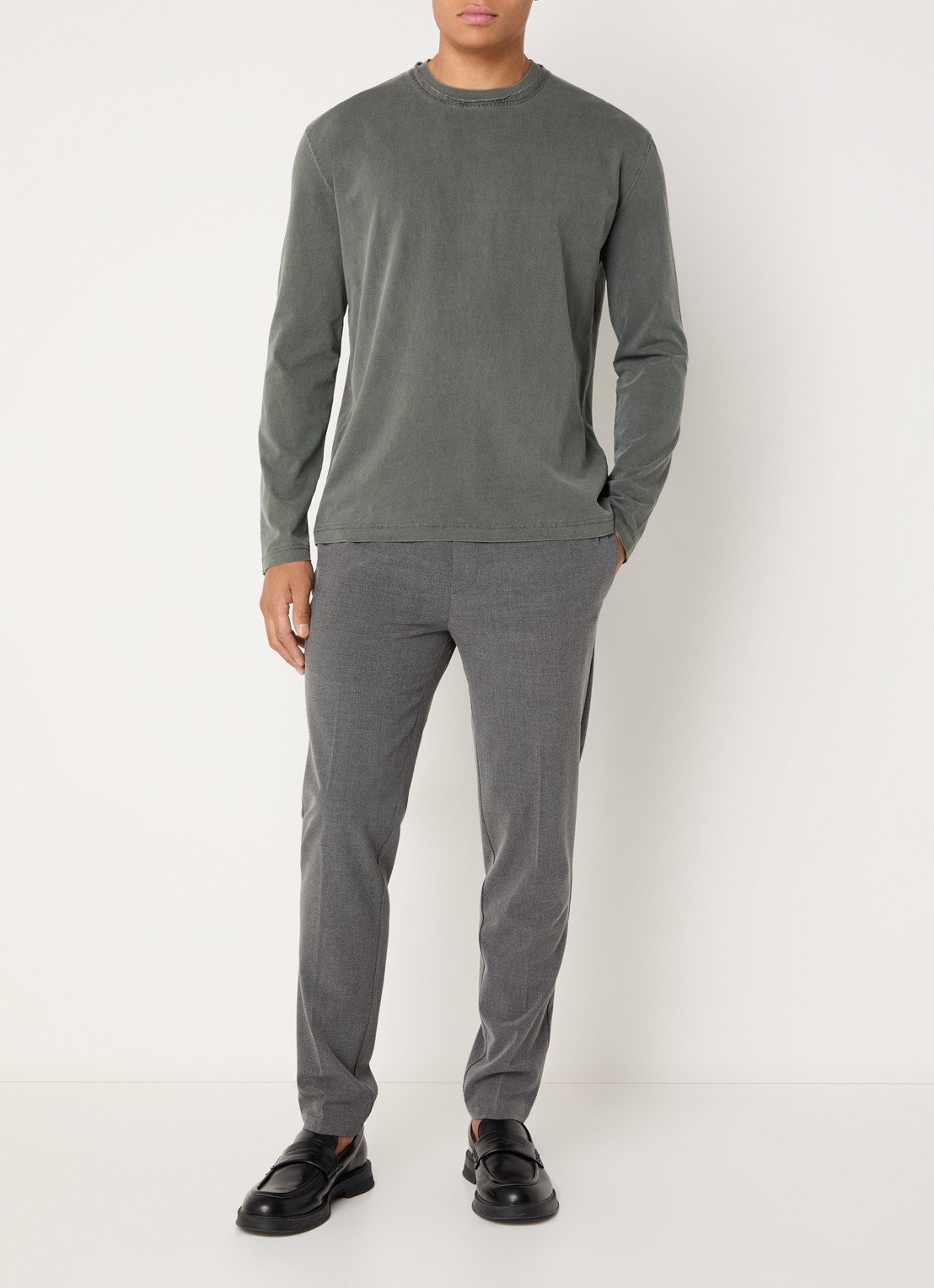 SAMSØE SAMSØE Ed longsleeve met verwassen afwerking - voorkant 3 olijfgroen
