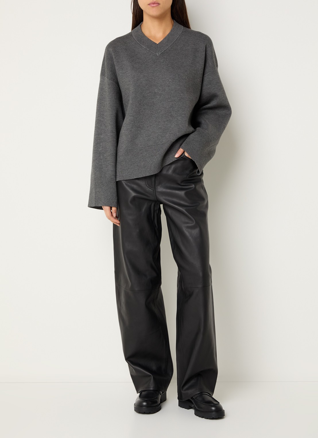 SAMSØE SAMSØE Harpal mid waist loose fit broek van lamsleer - voorkant 2 zwart