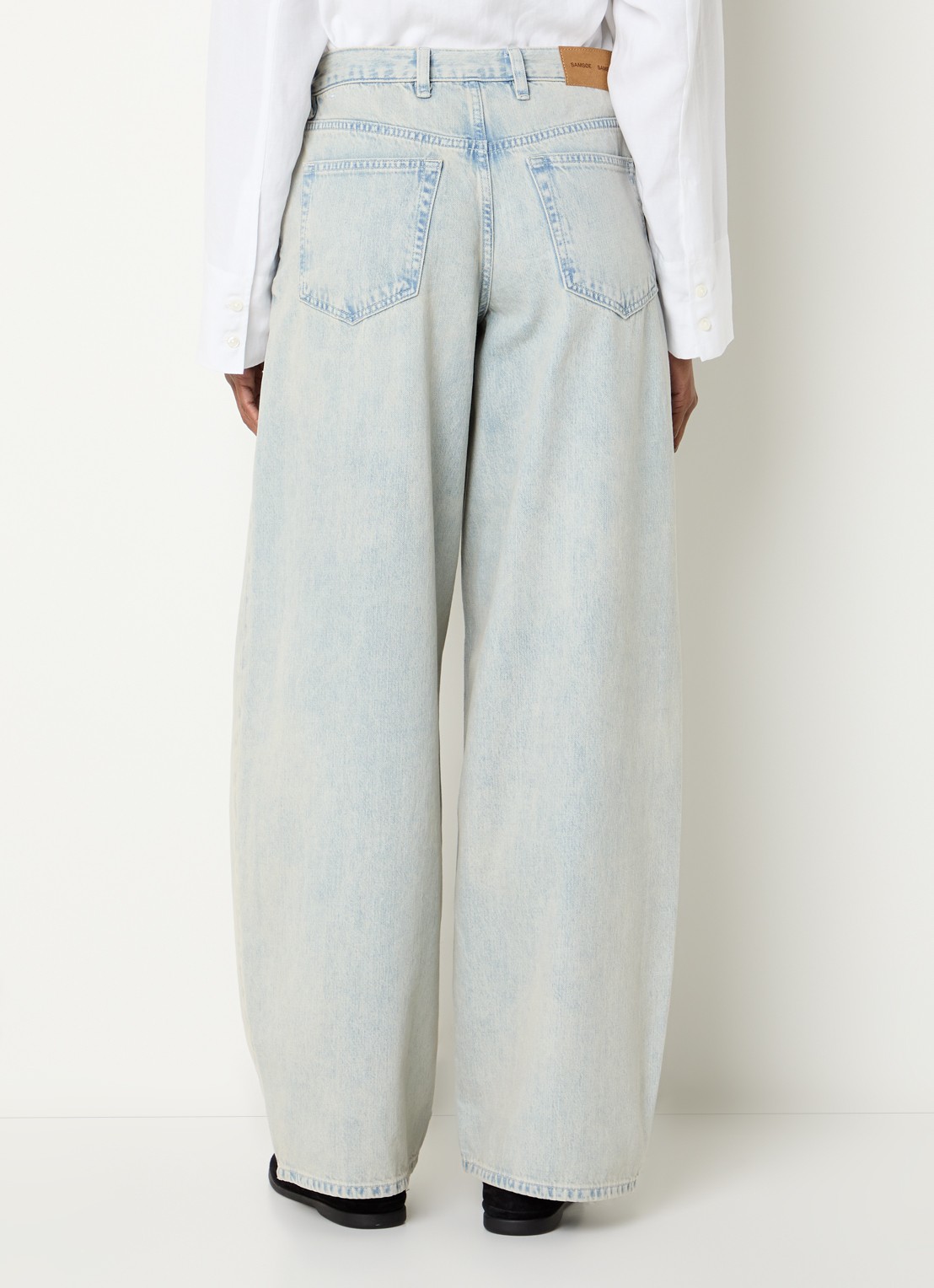 SAMSØE SAMSØE Harper mid waist wide fit jeans met gekleurde wassing - achterkant lichtblauw