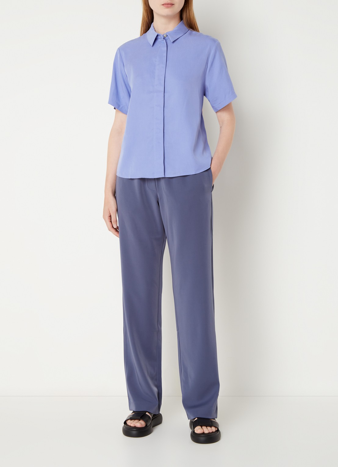 SAMSØE SAMSØE Hoys high waist straight fit trackpants met steekzakken - voorkant 2 blauw