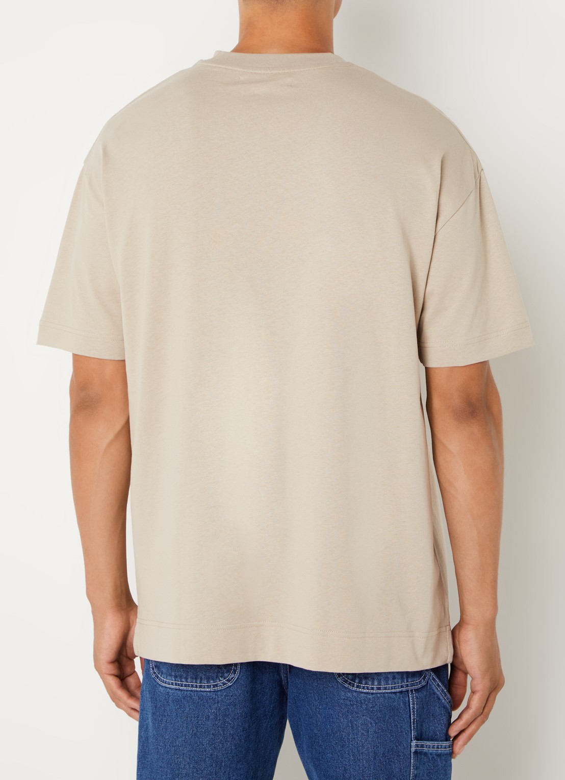 SAMSØE SAMSØE Joel T-shirt met logo - achterkant 4 donkerbeige