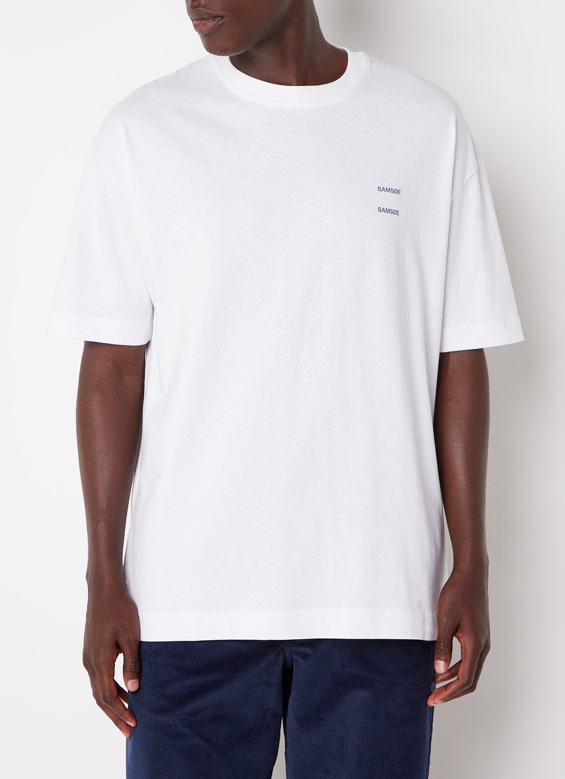 SAMSØE SAMSØE Joel T-shirt van  katoen met logo - detail wit