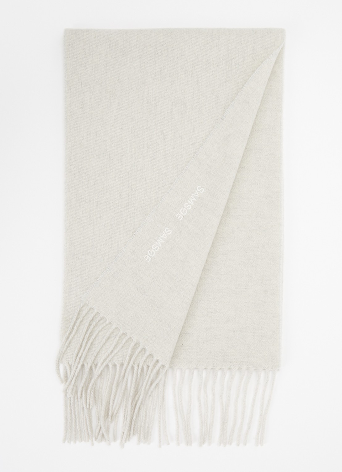 SAMSØE SAMSØE Jolly fijngebreide sjaal in kasjmier wolblend 195 cm x 28 cm - voorkant 3 lichtgrijs