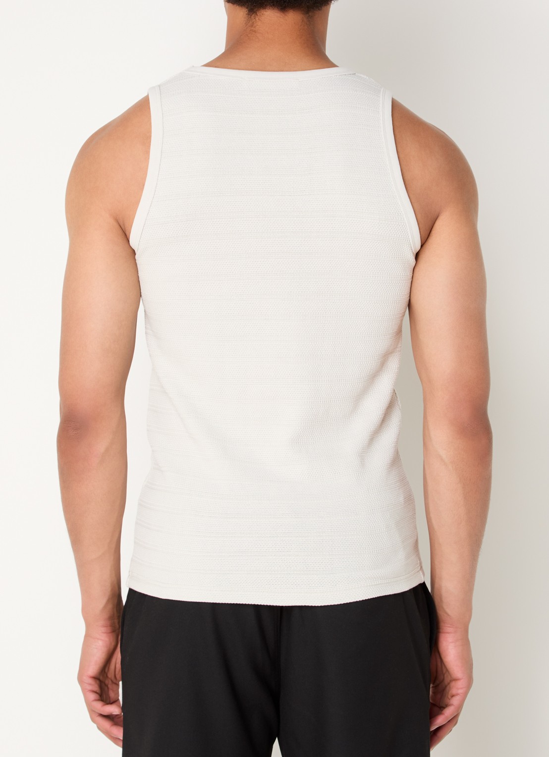 SAMSØE SAMSØE Lars grofgebreide tanktop  - achterkant 2 gebroken wit