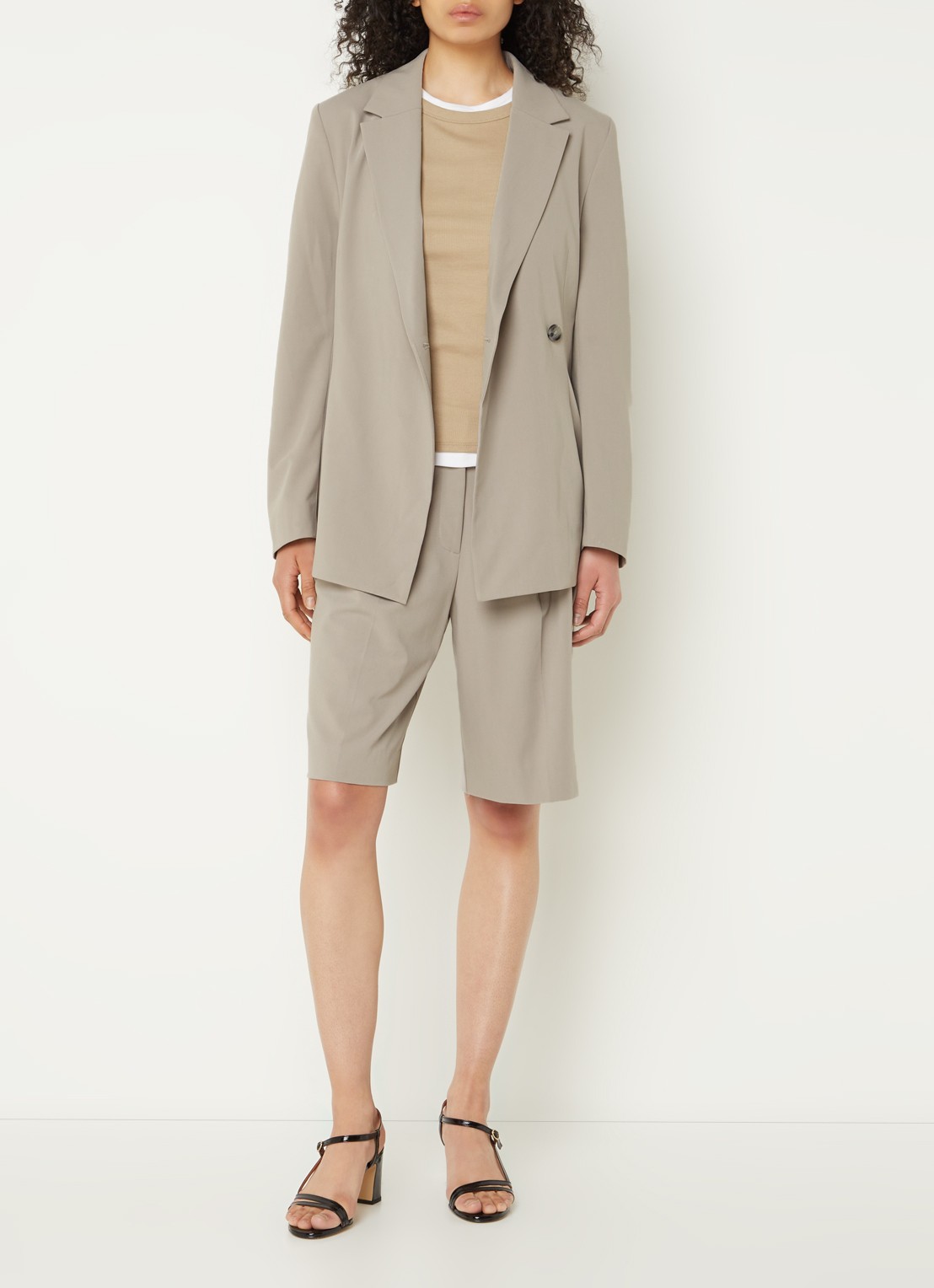 SAMSØE SAMSØE Lot blazer met strikceintuur - voorkant 2 donkerbeige