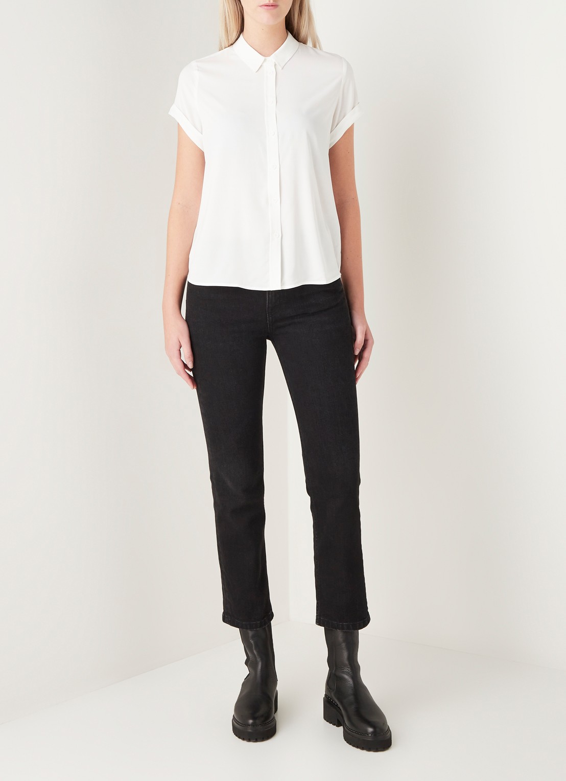 SAMSØE SAMSØE Majan blouse met korte mouw - voorkant 2 gebroken wit