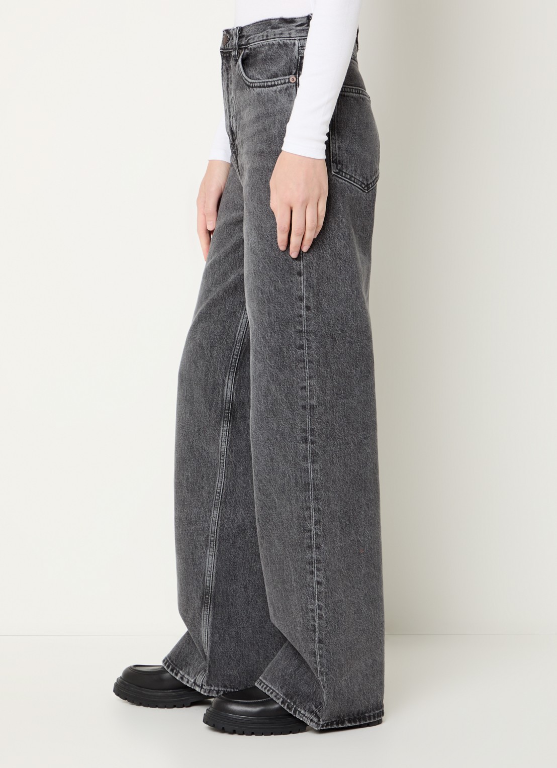 SAMSØE SAMSØE Rebecca loose fit jeans met gekleurde wassing - detail 2 antraciet
