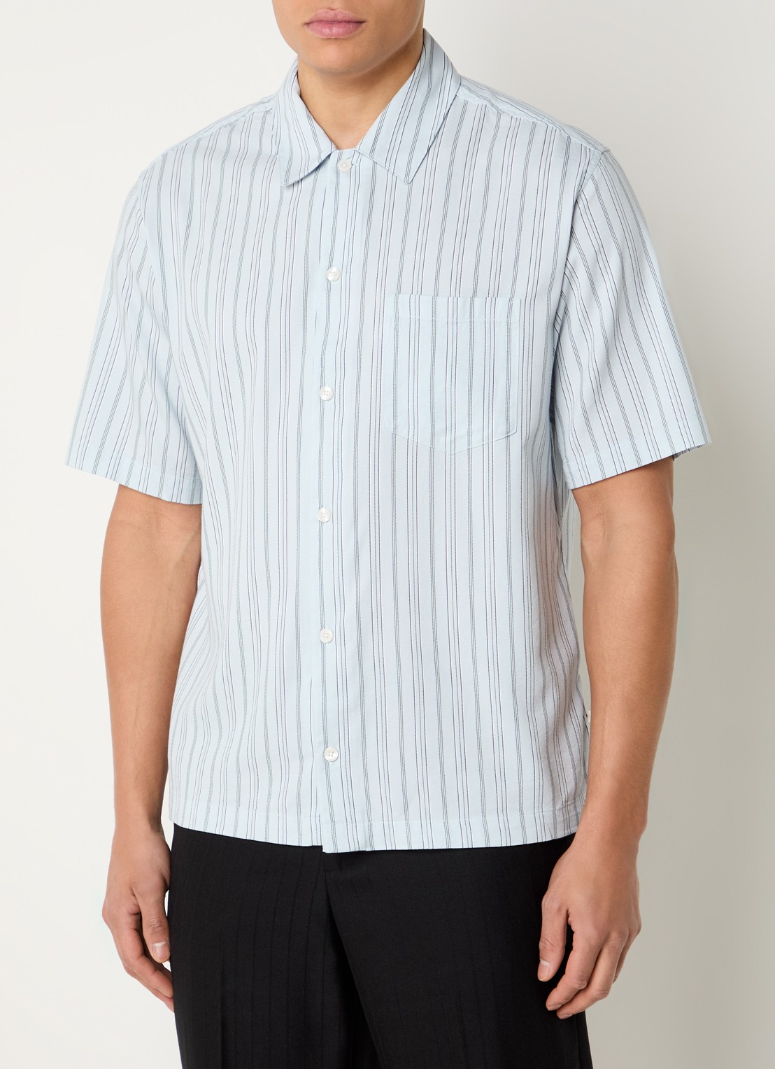 SAMSØE SAMSØE Saayo regular fit overhemd met streepprint - detail lichtblauw