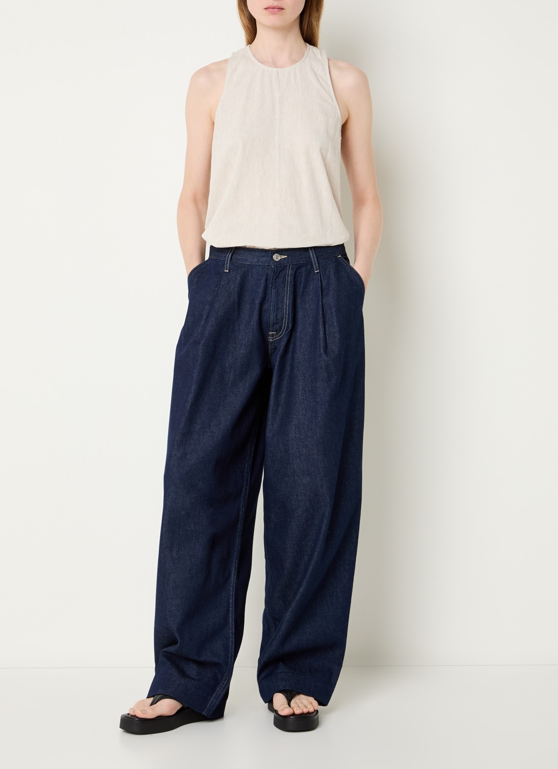 SAMSØE SAMSØE Saharper high waist loose fit jeans met donkere wassing - voorkant 4 indigo