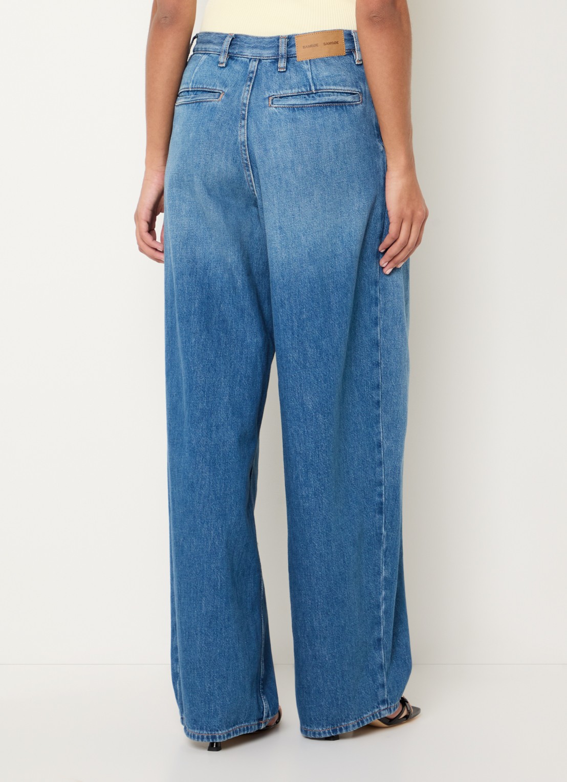 SAMSØE SAMSØE Saharper high waist wide fit jeans met medium wassing - achterkant 4 indigo