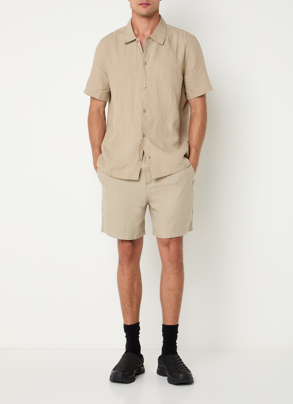 SAMSØE SAMSØE Sajabari straight fit korte broek van linnen - voorkant 3 beige