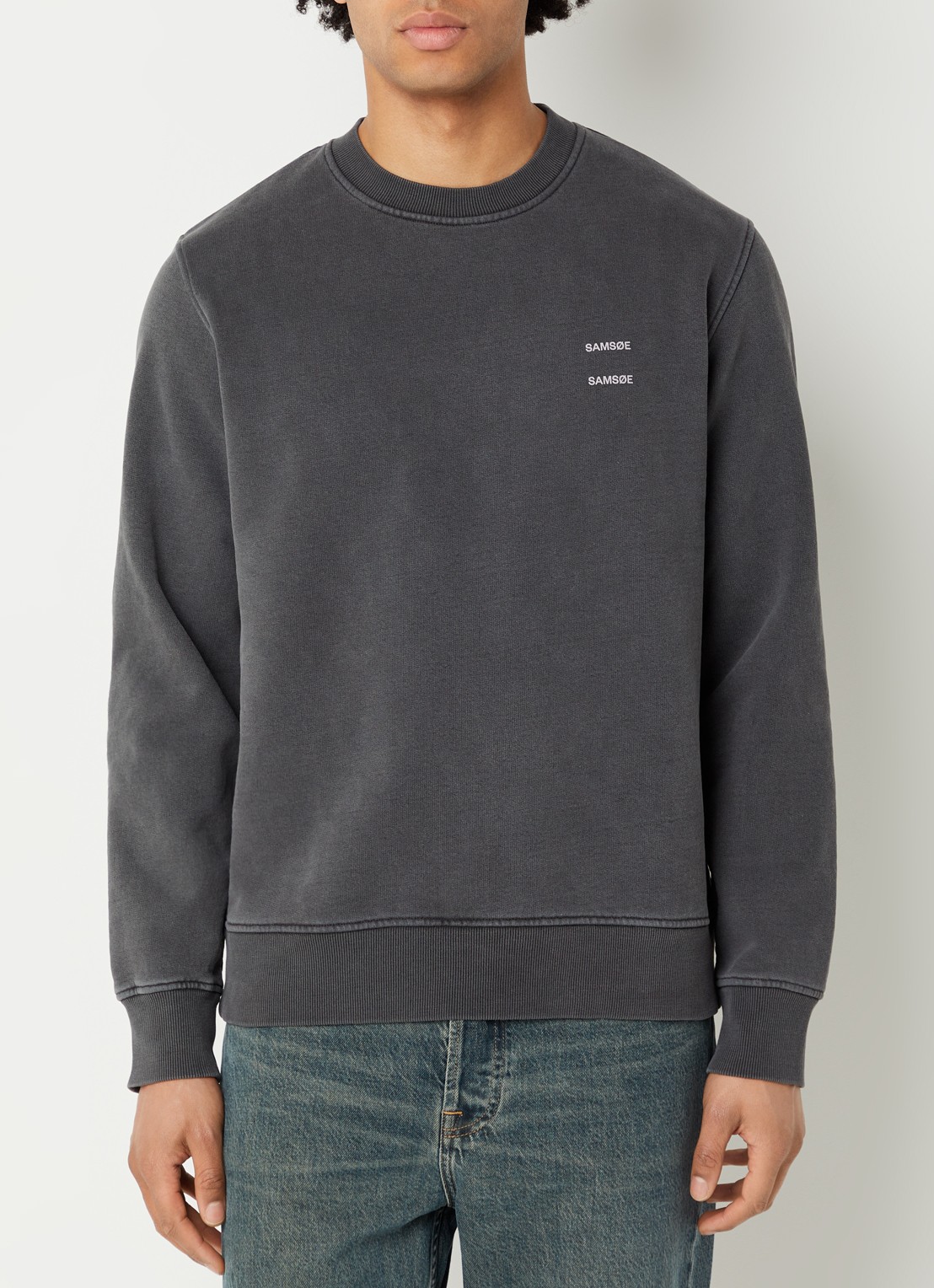 SAMSØE SAMSØE Sajoel sweater met logo - detail 3 antraciet