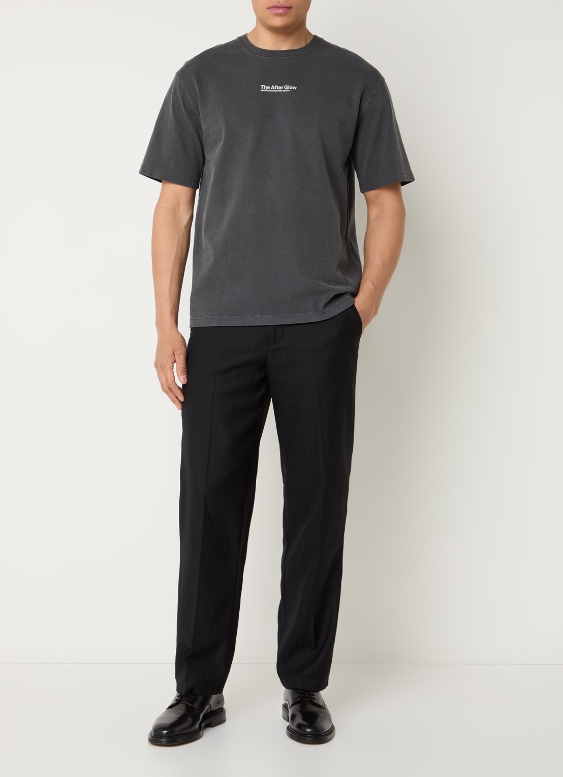 SAMSØE SAMSØE Sauni T-shirt met front- en backprint - voorkant 2 antraciet