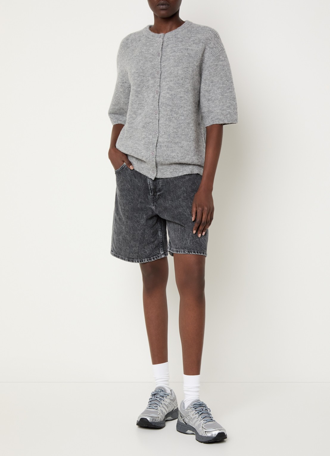SAMSØE SAMSØE Shelly high waist wide fit korte broek van denim - voorkant 4 donkergrijs