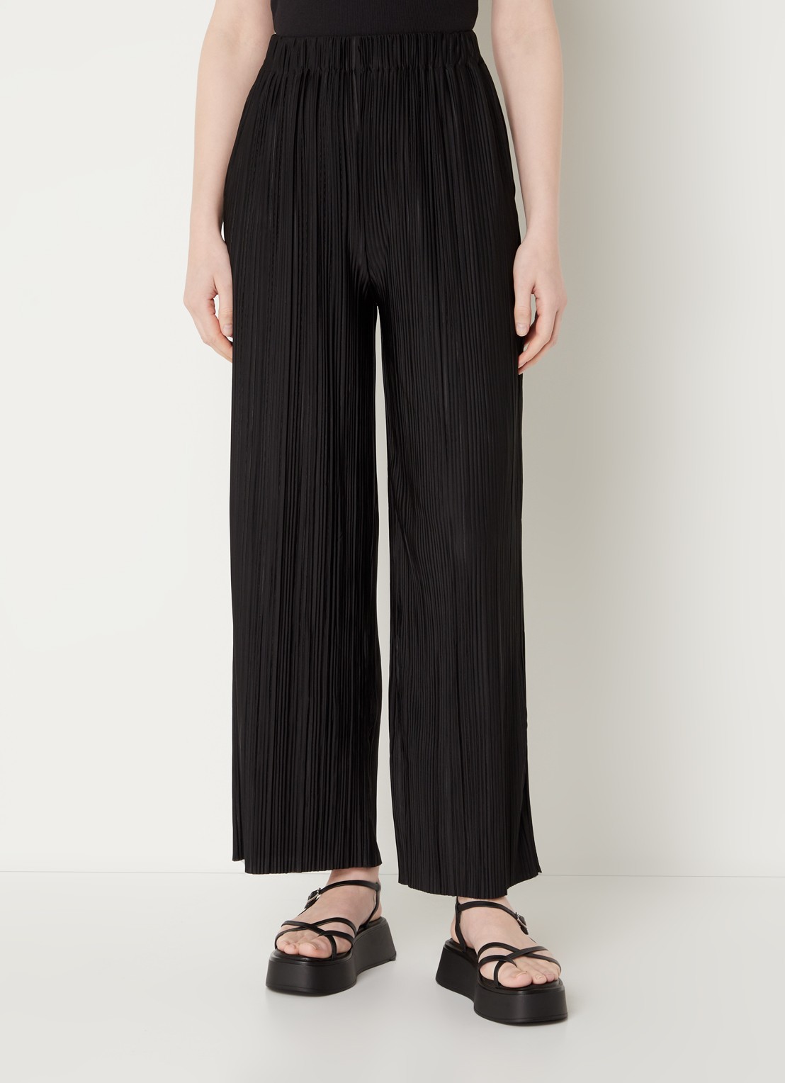 SAMSØE SAMSØE Uma high waist loose fit cropped pantalon met plissé - detail 2 zwart