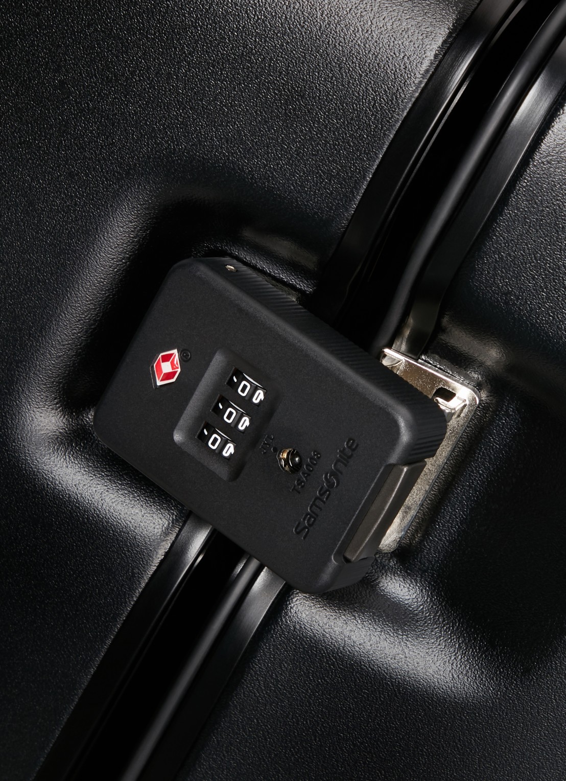 Samsonite Focus spinner 75 cm - detail 3 zwart