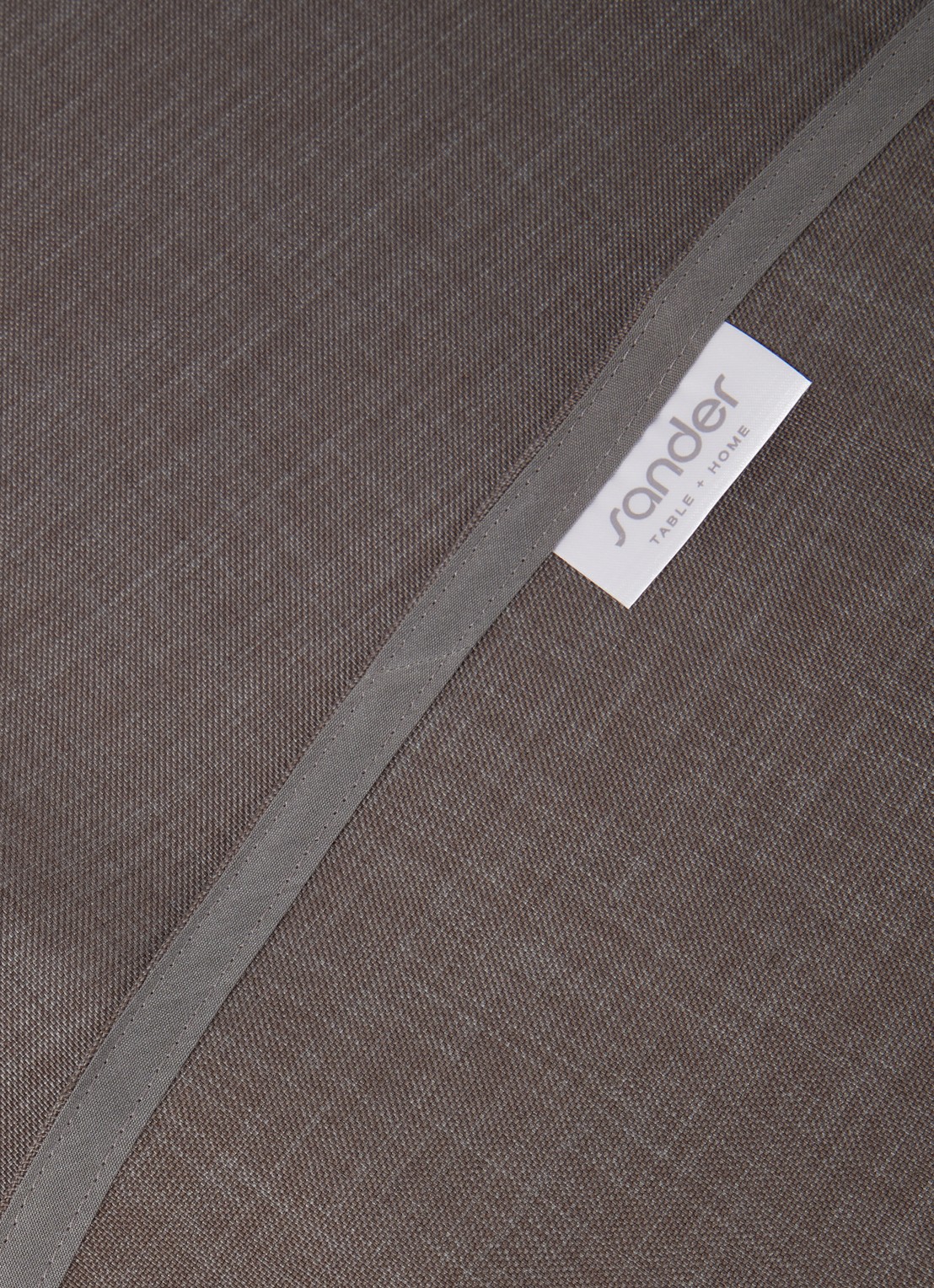 Sander Loft tafelkleed 170 cm - detail 3 donkergrijs