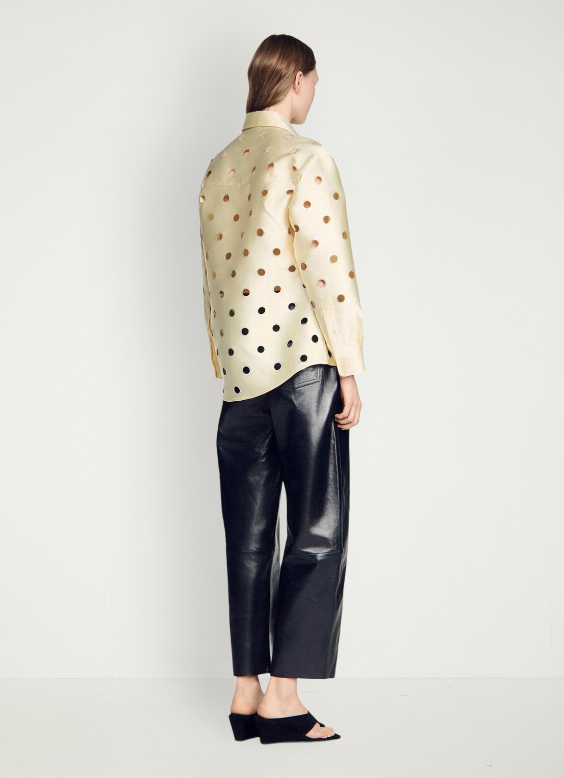Sandro Blouse met opengewerkt dessin en strass - achterkant 3 vanillegeel