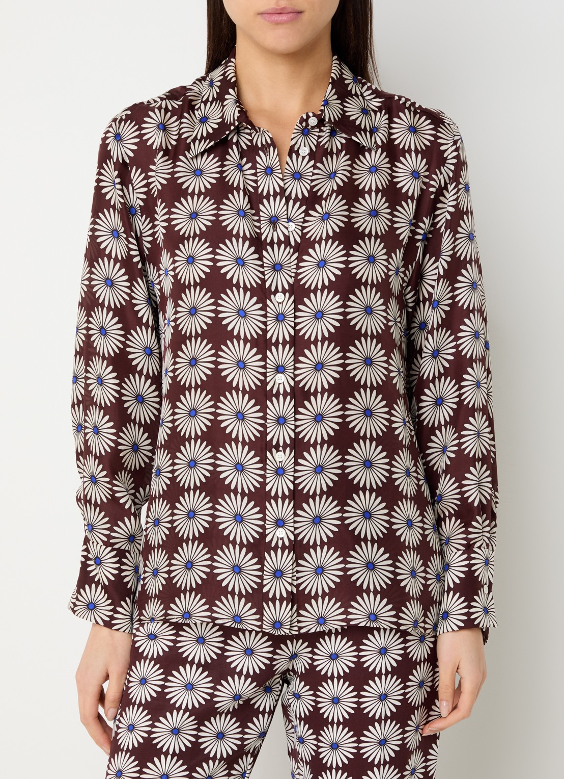 Sandro Blouse van zijde met bloemenprint  - detail bruin