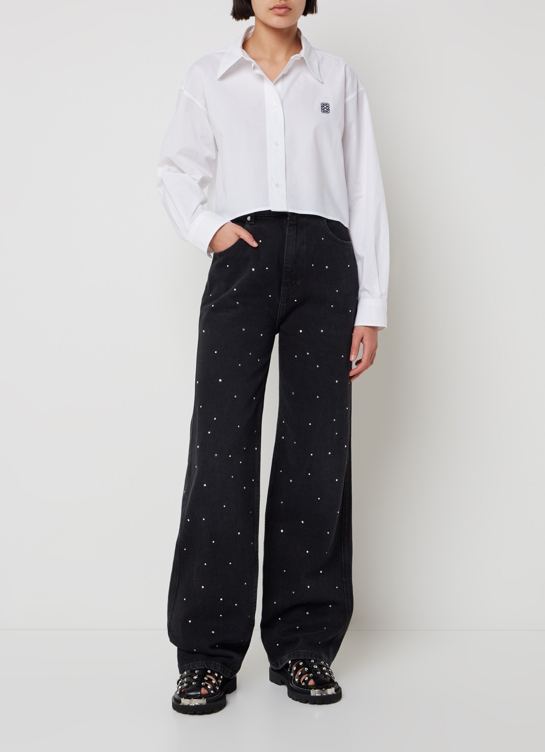 Sandro Cropped blouse met logoborduring - voorkant 2 wit