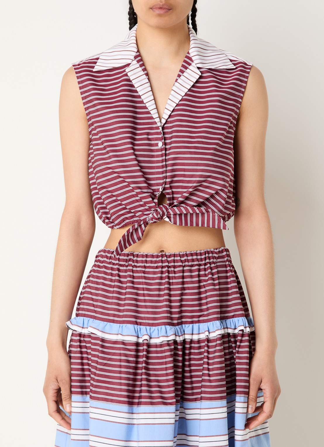 Sandro Cropped blouse met streepprint en strikceintuur - detail 4 rood