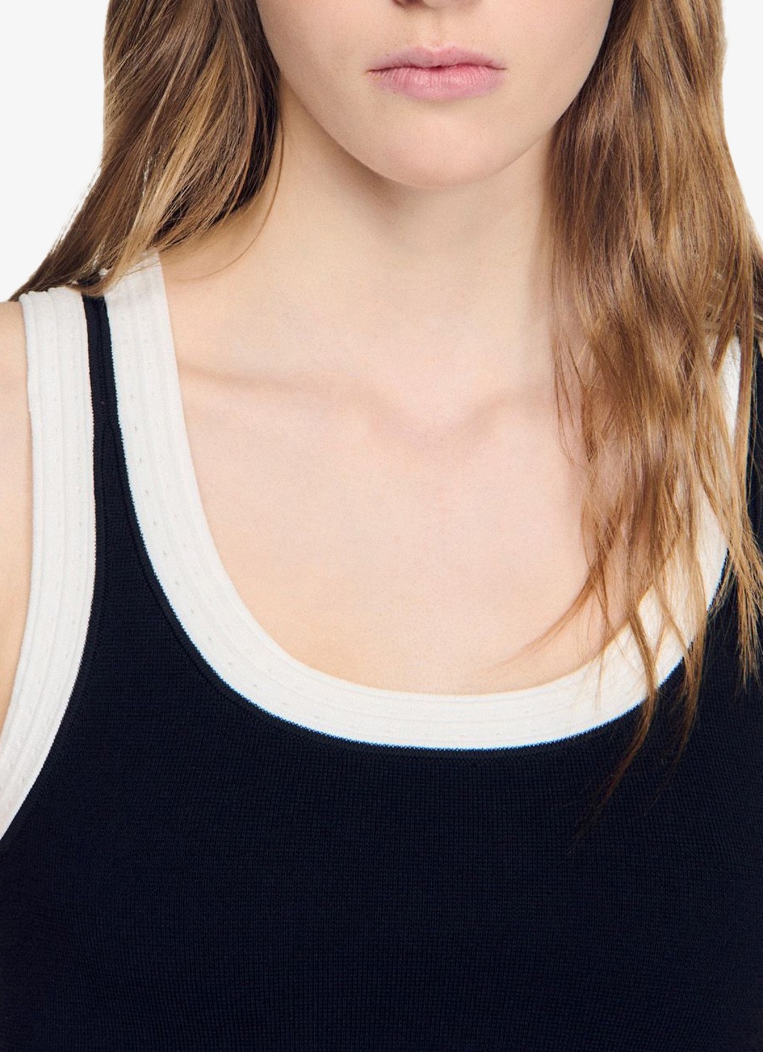 Sandro Cropped tanktop met contrasterende kleuren - detail 3 zwart