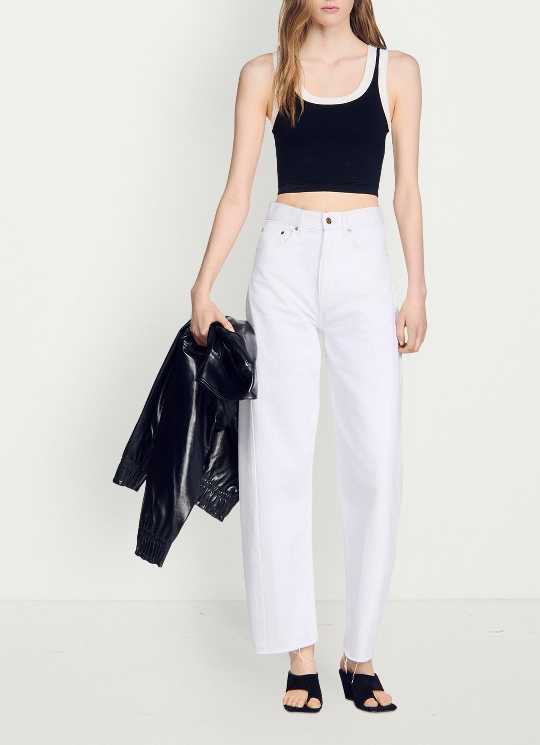 Sandro Cropped tanktop met contrasterende kleuren - voorkant 6 zwart