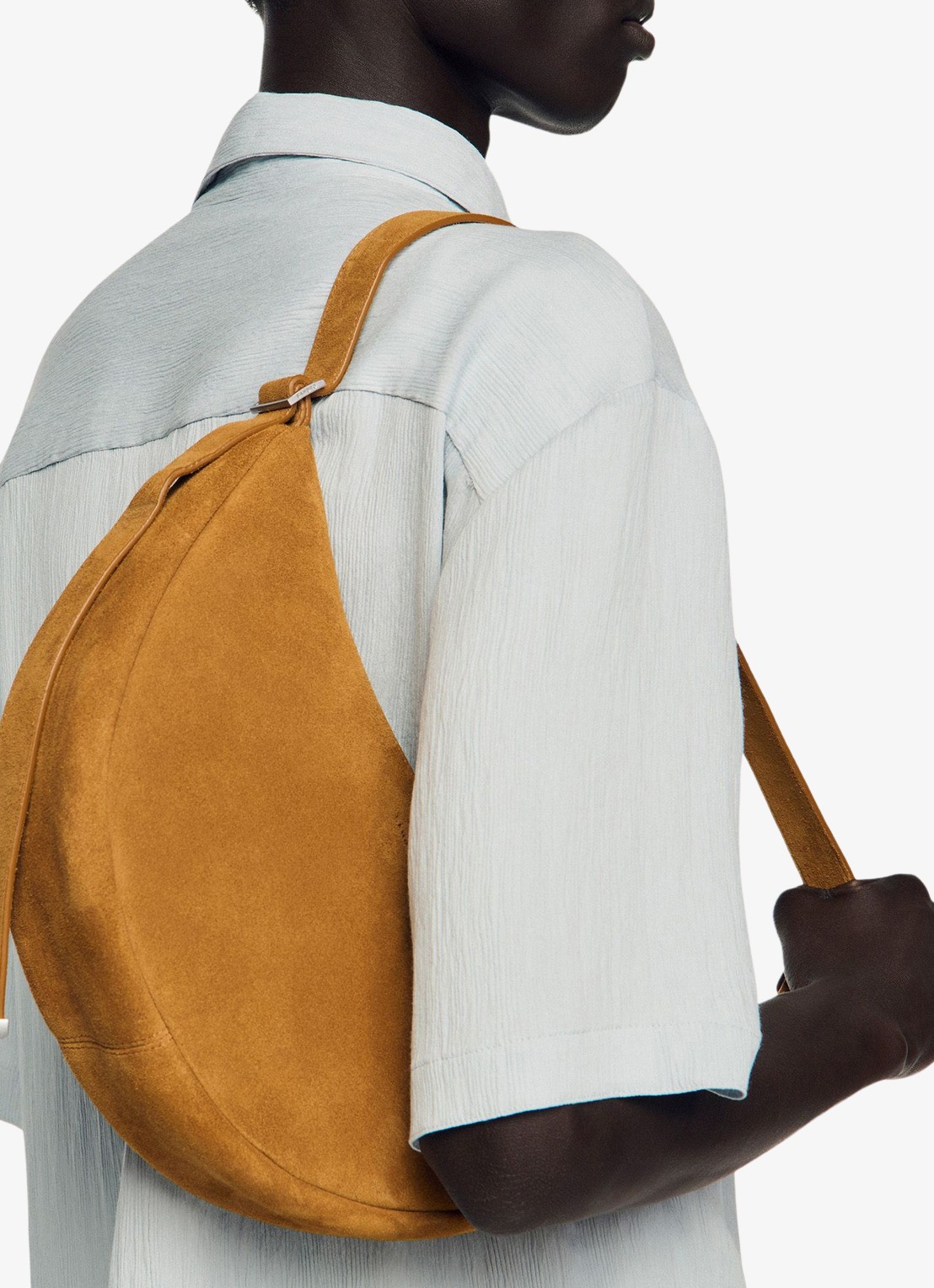 Sandro Crossbodytas van suède - voorkant 6 cognac