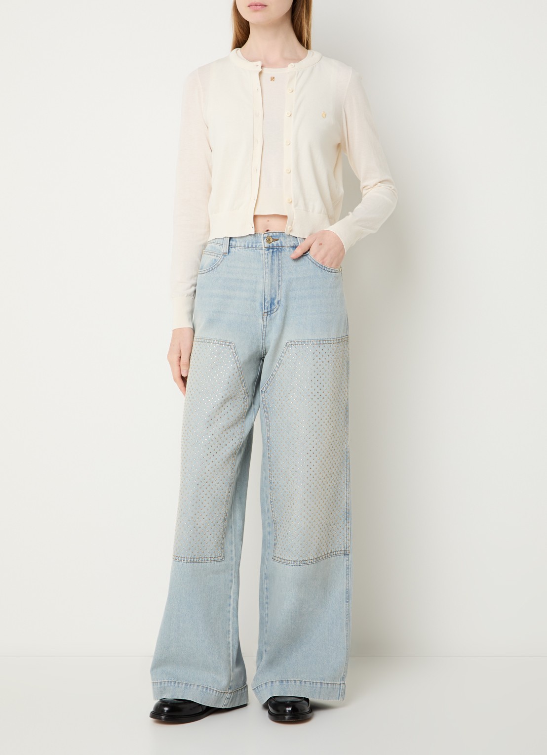 Sandro Fijngebreid cropped vest met logo - voorkant 2 beige