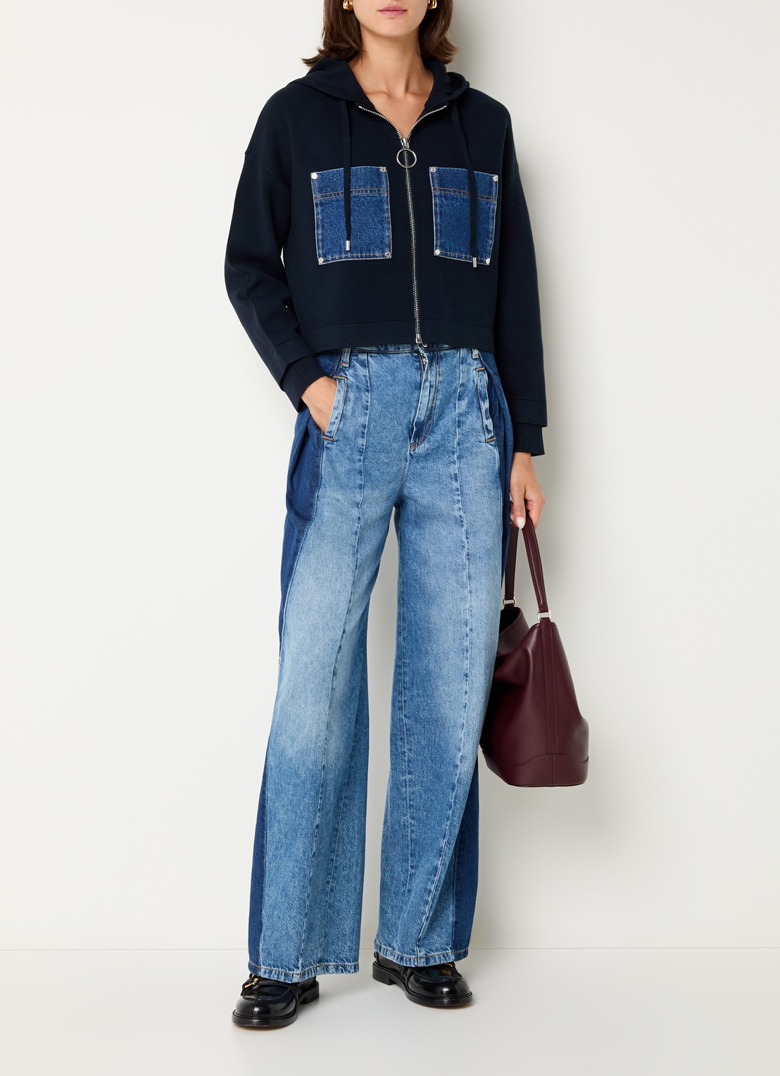 Sandro Fijngebreid cropped vest met opgestikte zakken  - voorkant 5 donkerblauw