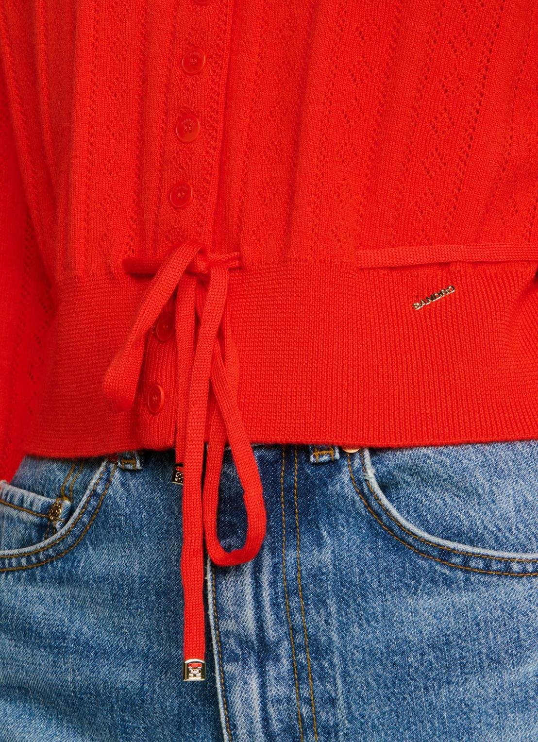 Sandro Fijngebreid vest met strikceintuur - detail 5 steenrood