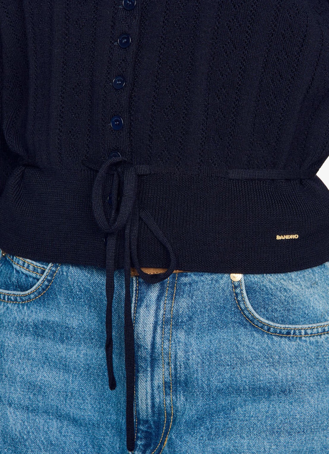 Sandro Fijngebreid vest met strikceintuur - detail 5 donkerblauw